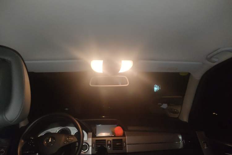 Used Mercedes-Benz GLK-Class 2011 GLK 300 4MATIC Dynamic Model Headliner