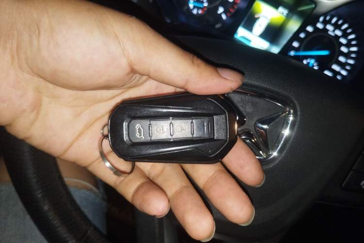 Used JMC Yusheng S330 2016 1.5L GTDi Automatic Two-Wheel Drive Flagship Edition