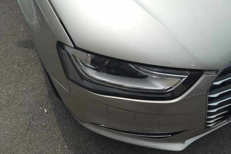 Used Audi A4L 2016 35 TFSI Collector's Edition Automatic Standard Model Right Front Headlight