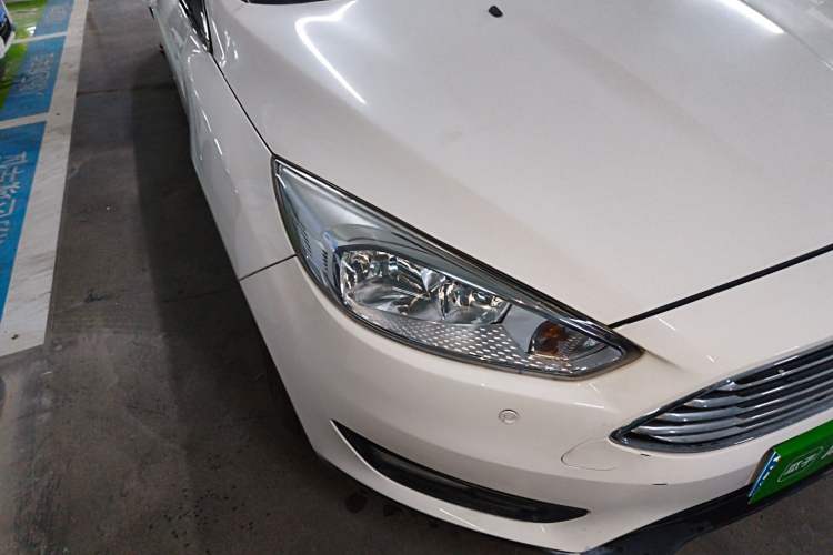 Used Ford Focus 2015 Sedan 1.6L Automatic Comfort Model
