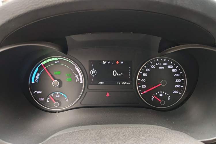 Used Kia K5 New Energy 2018 2.0L ZhiZun Edition
