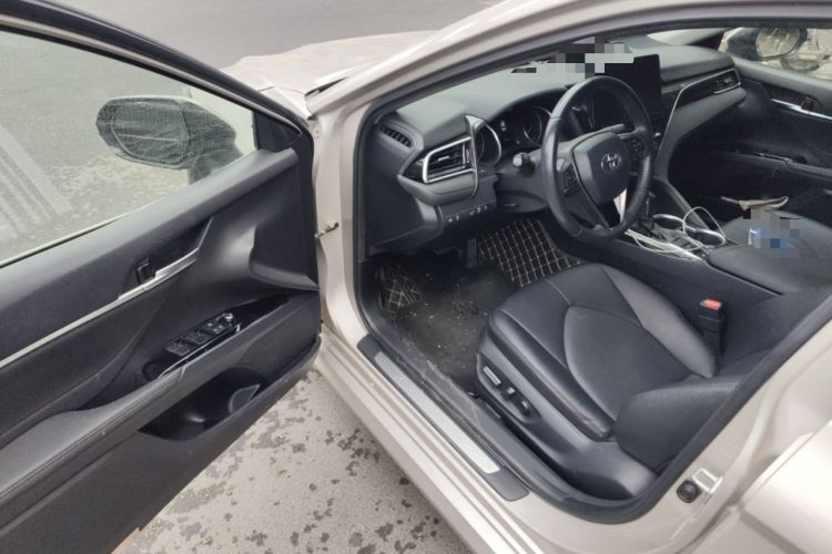 Used Toyota Camry 2021 2.0G Luxury Edition Driver Seat