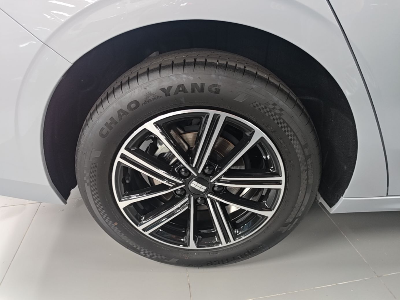 Geely Galaxy A7 2025 Model EM-i 70km Launch Edition — снимка 11