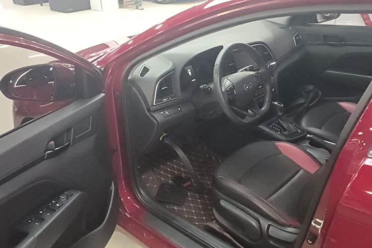 Used Hyundai Elantra (6th Generation / Lingdong) 2018 1.4T Dual-Clutch Xuan Dong · Dynamic Edition Driver Seat