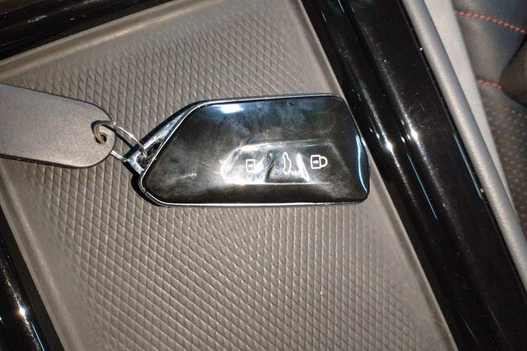 Used Volkswagen ID.4 CROZZ 2021 High-Performance PRIME Four-Wheel Drive Version Interior 1