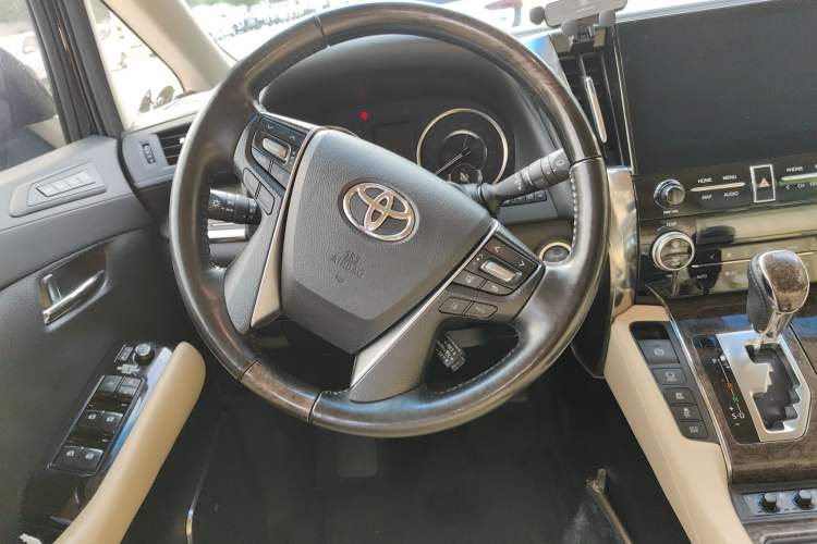 Used Toyota Alphard 2020 Dual-Engine 2.5L Prestige Edition