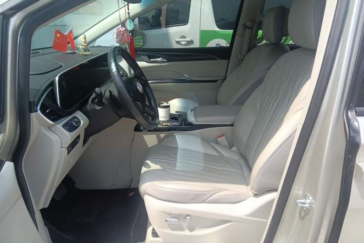 Used Buick GL8 2023 ES Lu Zun Deluxe Model
