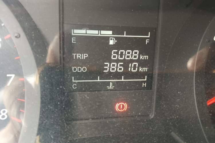 Used Wuling Hongguang PLUS 2020 1.5L Manual Standard Edition 5 Seats Odometer Close Up