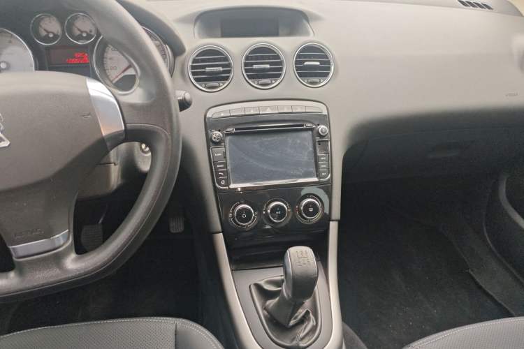Used Peugeot 408 2013 1.6L Manual Comfort Edition