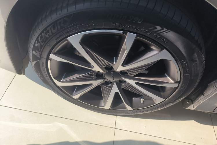 Used AION S Plus 2023 70 Intelligent Edition Lithium Iron Phosphate
