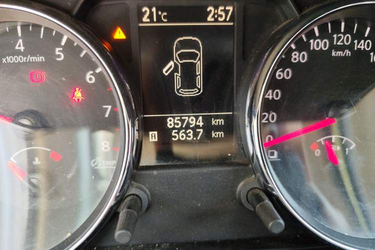 Used Nissan Qashqai 2012 2.0 XL Fire 6MT 2WD Odometer Close Up