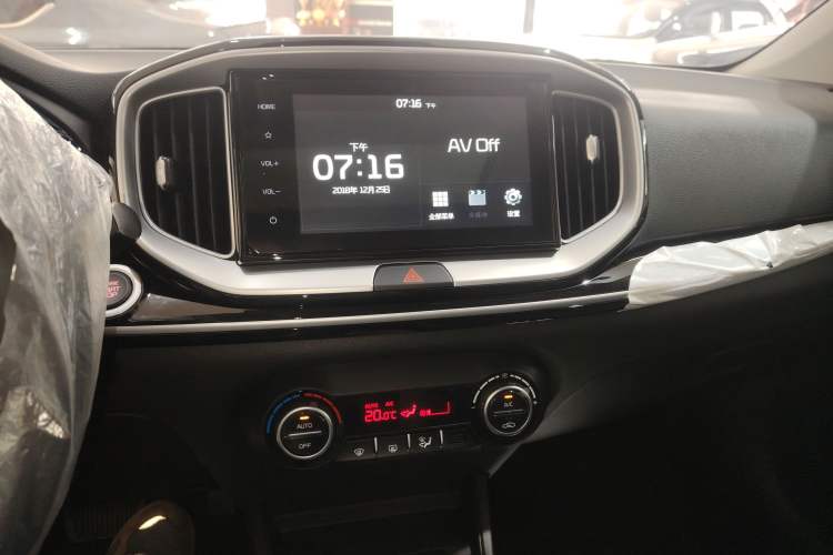 Used Kia kx1 Stonic 2021 1.4L CVT Sunroof Model
