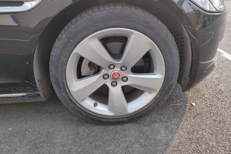 Used Jaguar XFL 2019 XFL 2.0T 200 PS Two-Wheel-Drive Elite Edition
