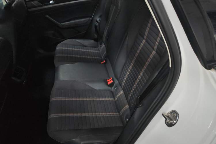 Used Volkswagen Lavida 2019 280TSI DSG Comfort Edition China VI standard Left Rear Seat