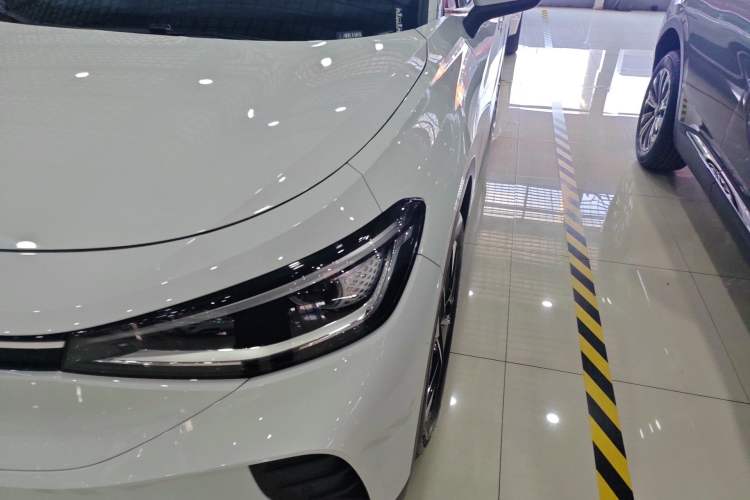 Used Volkswagen ID.4 CROZZ 2025 Pure Edition Left Front Headlight