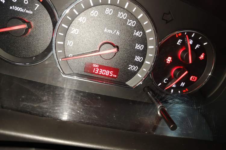 Used CHANGAN Alsvin V3 2015 1.4L Manual Meiruan Model China V Standard Odometer Close Up