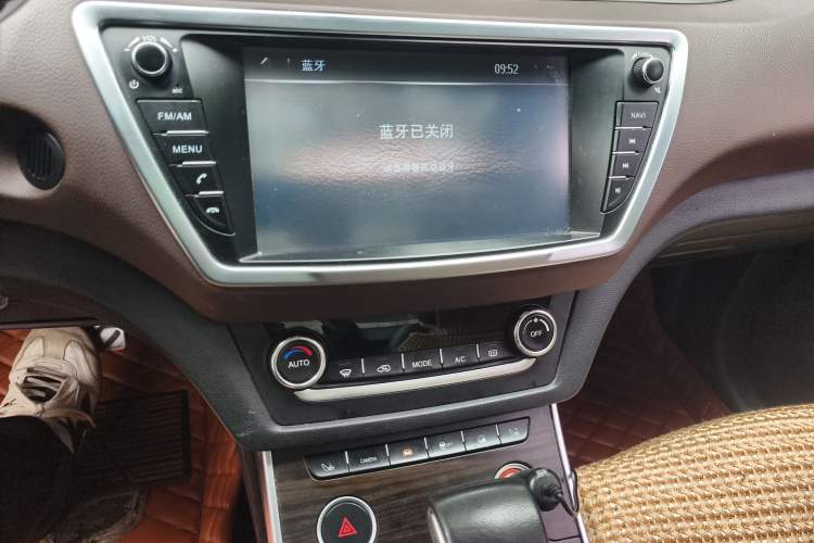 Used Land X7 2016 2.0T Panoramic Prestige Edition Audio And AC Panel