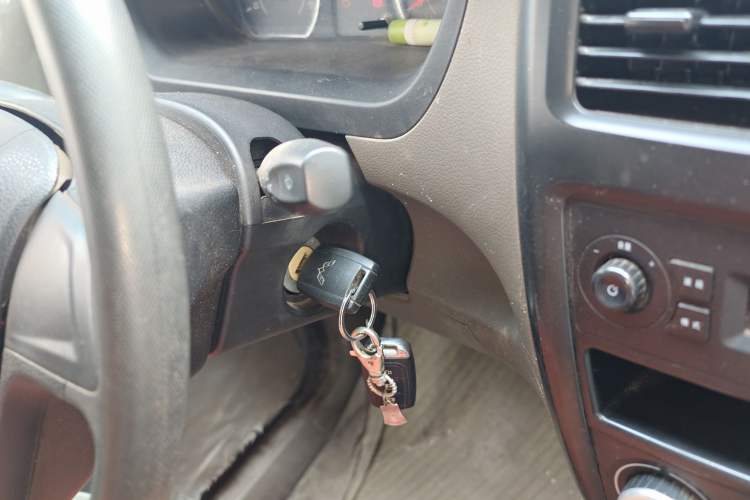 Used Wuling Rongguang V 2019 1.5L Window-Sealed Utility Model China VI LAR