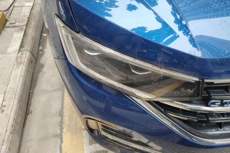 Used Volkswagen Tayron GTE Plug-in Hybrid 2023 280TSI Luxury Plus Advanced Edition Right Front Headlight