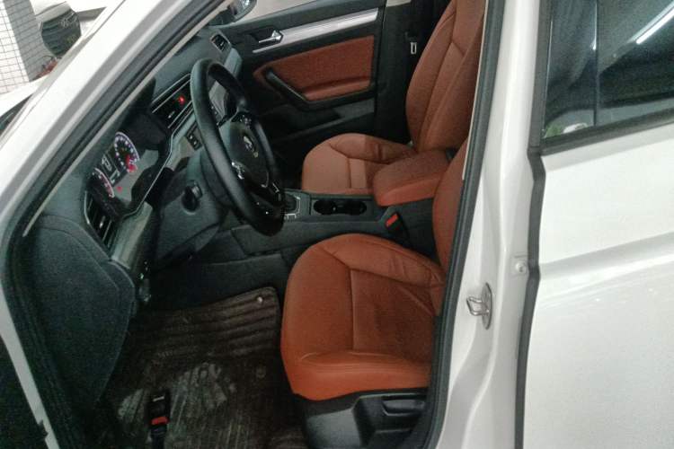 Used Volkswagen Lamando 2019 230TSI DSG Fashion Edition China VI Left Front Seat