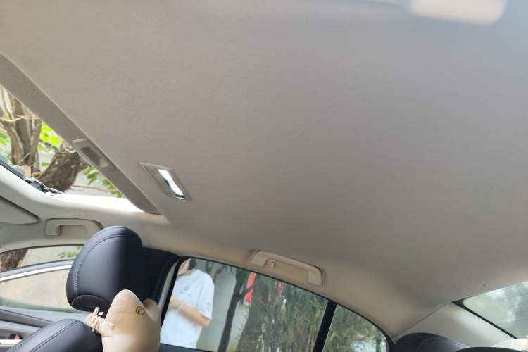 Used Mazda 3 Axela 2022 2.0L Automatic ZhiZun Edition
