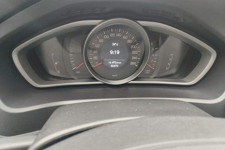 Used Volvo V40 2017 T3 Smart Edition