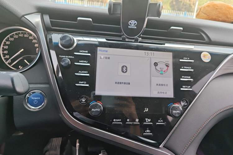 Used Toyota Camry 2018 Dual-Engine 2.5 HG Luxury Edition Audio And AC Panel