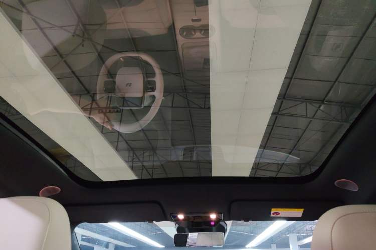 Used Li Auto i6 2025 Model Two-Wheel-Drive Standard Type
