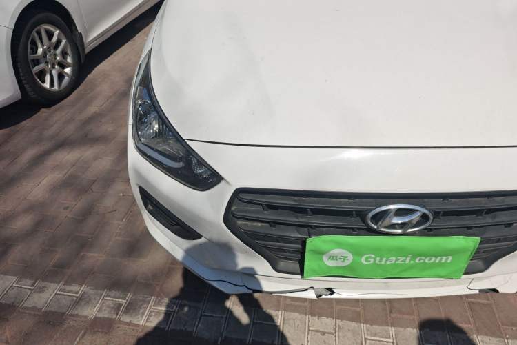 Used Hyundai Verna (older generation) 2017 1.4L Manual Refreshed Version China VI Standard Right Front Headlight