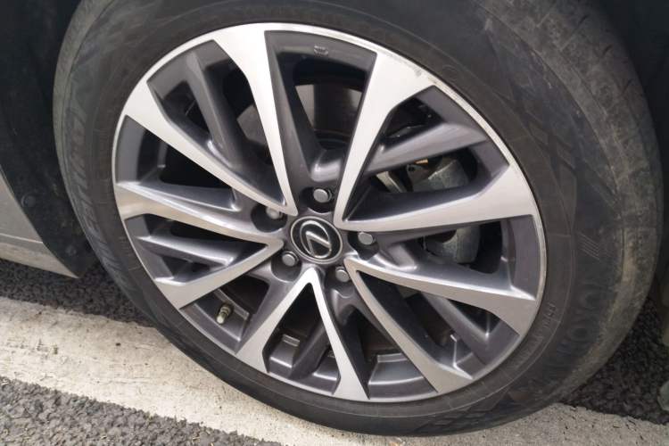 Used Lexus ES 2022 200 Excellence Edition
