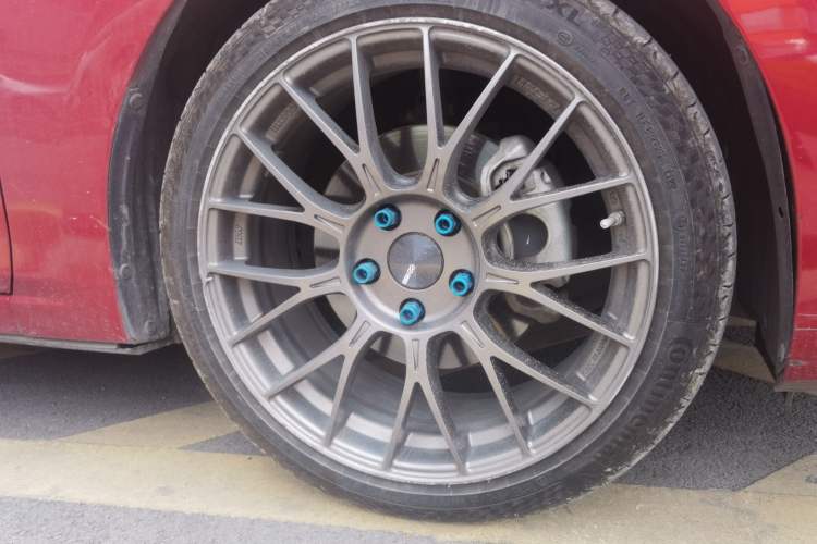 Used Mazda 3 Axela 2016 Sedan 2.0L Automatic Flagship Model
