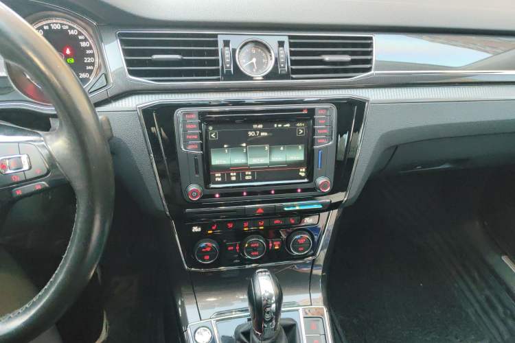 Used Volkswagen Passat 2017 330TSI DSG Prestige Edition