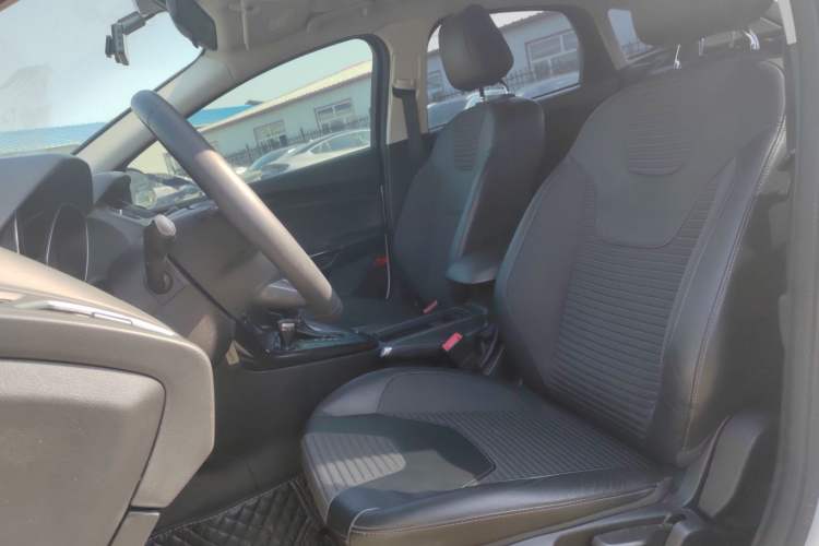 Used Ford Focus 2015 Hatchback EcoBoost 125 Automatic Supreme Style Edition
