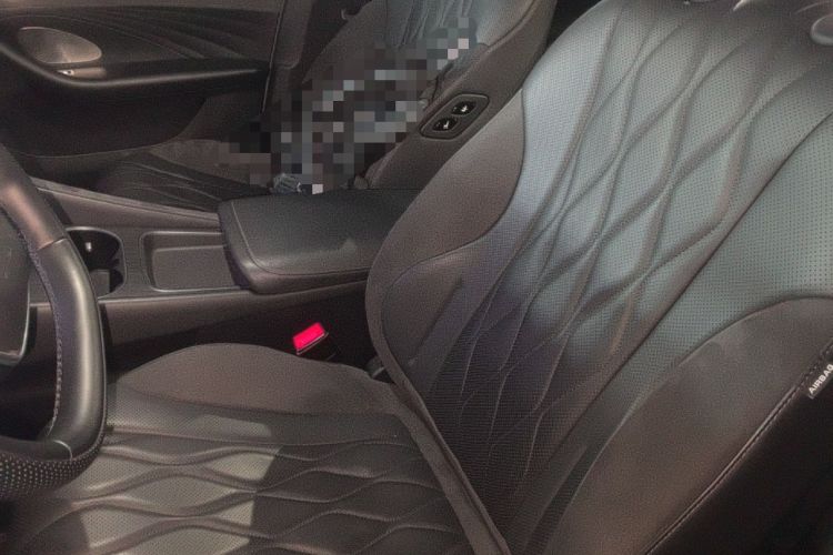 Used Roewe D7 2023 DMH 125km Flagship Edition
