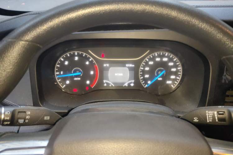 Used JMC Fushun 2023 2.0T Manual Mid-Drive Mid-Roof Commercial Multi-Purpose 7-Seater Passenger Vehicle