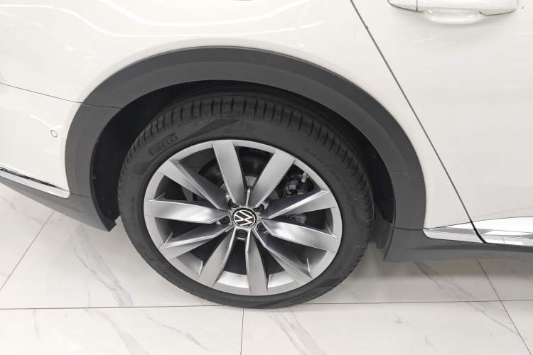 Used Volkswagen FAW-Volkswagen CC 2023 Hunting Vehicle 380TSI Hunter's Heart Edition