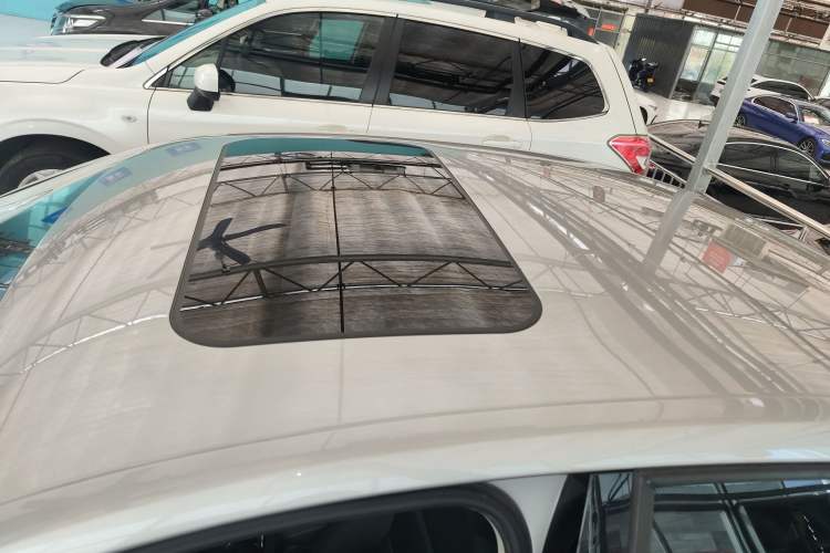 Used Volkswagen Sagitar 2017 1.6L Automatic Comfort Model Roof