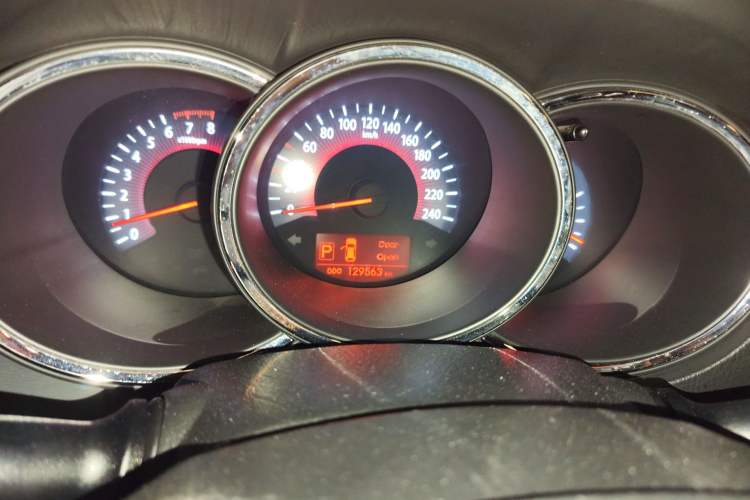 Used Kia Sorento 2009 2.4L Luxury Edition Instrument Cluster