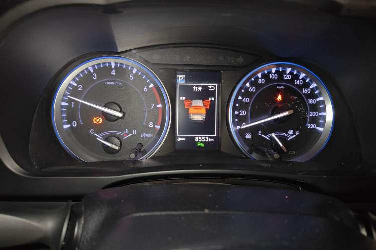 Used Toyota Highlander 2018 2.0T Four-Wheel Drive Luxury Edition 7 Seats China V Emission Standard
