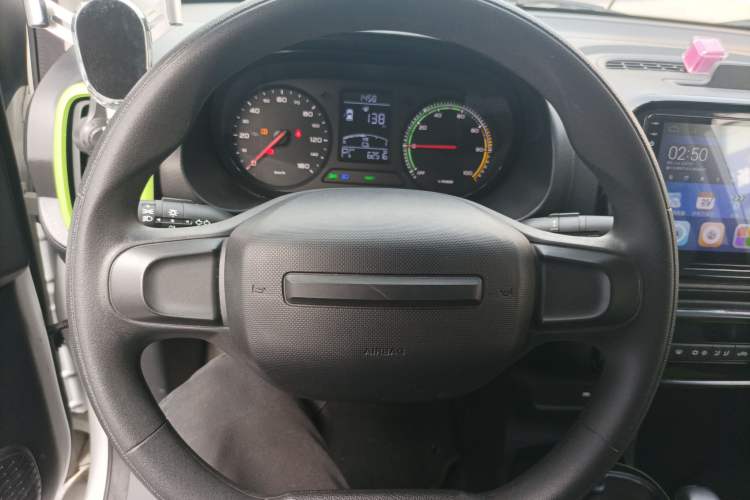 Used Roewe Clever 2021 302 km New Four-Seater Super-Efficient Version
