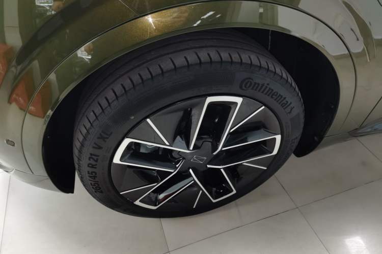 Used Avatr 07 2024 Ultra Range-Extended Four-Wheel Drive
