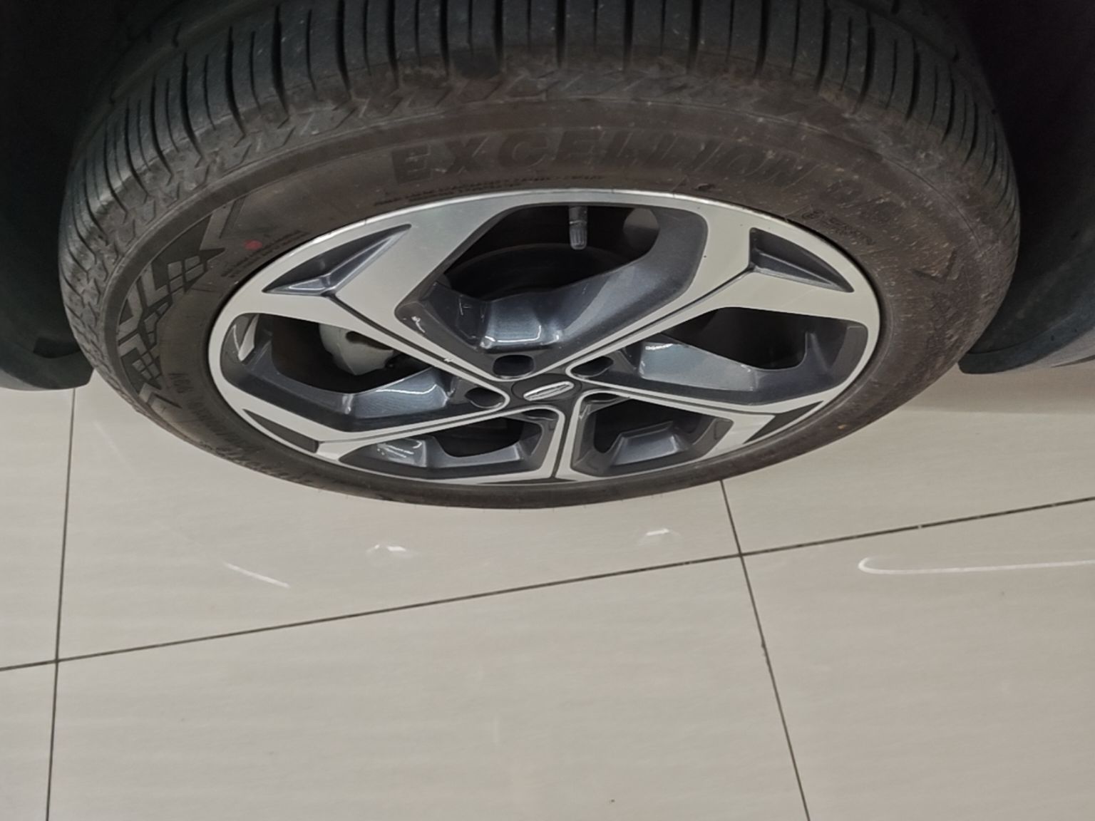 Geely Auto Monjaro L 2024 2.0TD DCT EVO Two-Wheel Drive Long-Range Version — снимка 10