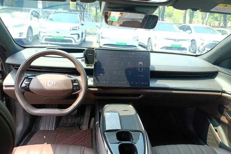 Used CHANGAN NEVO A07 2025 All-Electric "True Fragrance" Edition 710-Mile Long-Range Version Center Console