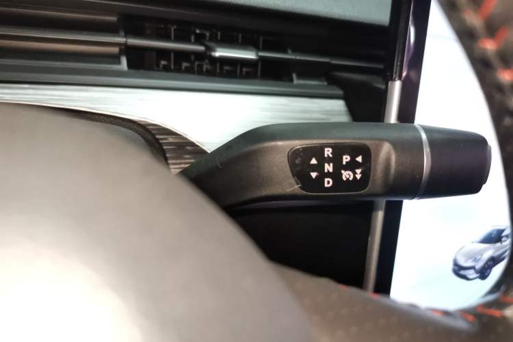 Used NETA V 2022 Chao 400 Lite Gear Lever