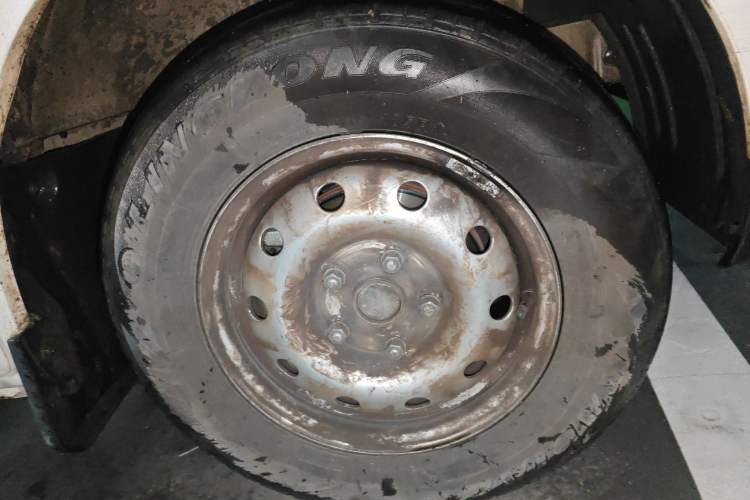 Used CHANGAN KAICHENG Ruixing EM80 2022 Flat Roof with Liftgate 2 Seats 60kW 41.86kWh Right Front Wheel Hub