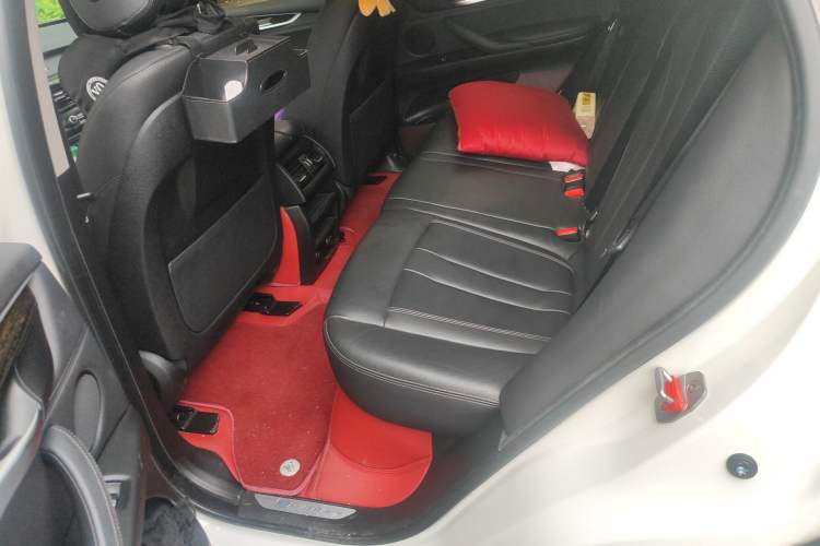 Used BMW X5 New Energy 2017 xDrive40e Left Rear Seat