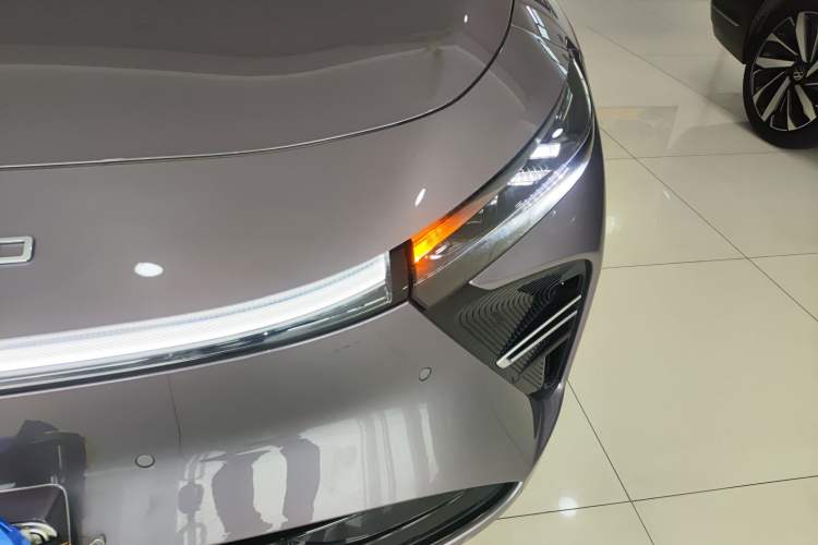 Used EXEED Star Era ES 2025 Extended-Range Max Urban Assisted Driving Left Front Headlight