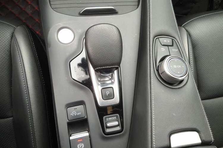 Used Infiniti QX50 2018 2.0T Two-Wheel Drive Fashion Edition Gear Lever