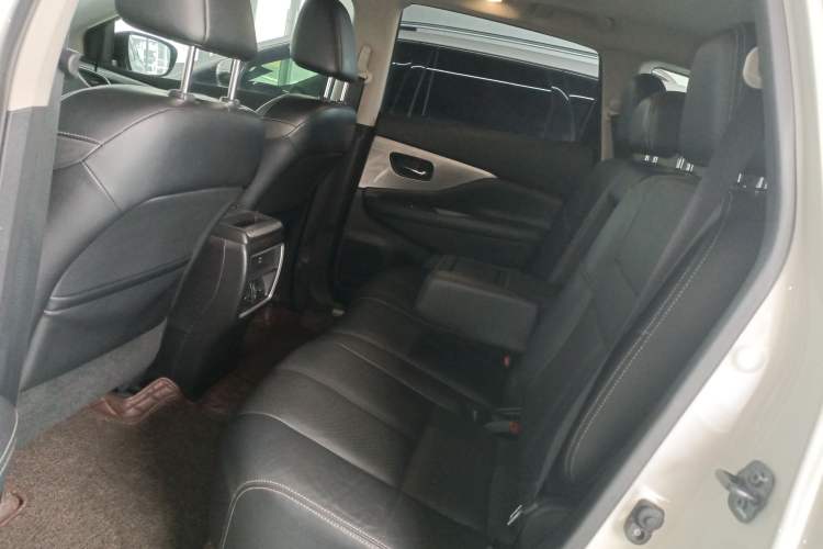 Used Nissan Murano 2019 2.5L XL Two-Wheel Drive Smart Connect Luxury Edition China VI Standard Left Rear Seat