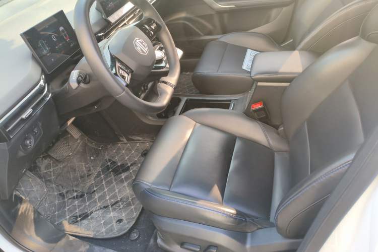 Used MG 4 EV 2022 425 km Luxury Edition Left Front Seat